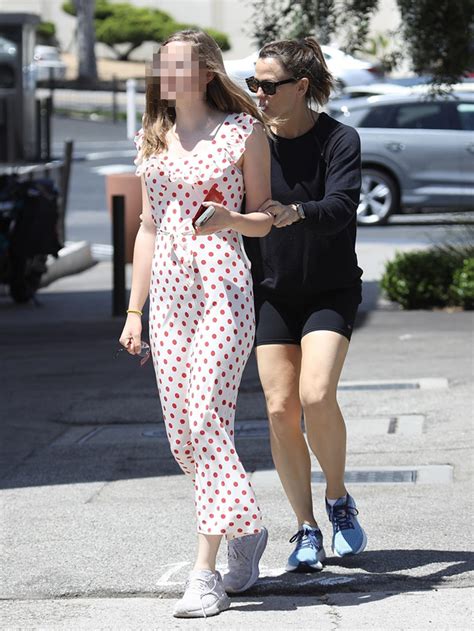 Violet Affleck Taller Than Jennifer Garner: Photos